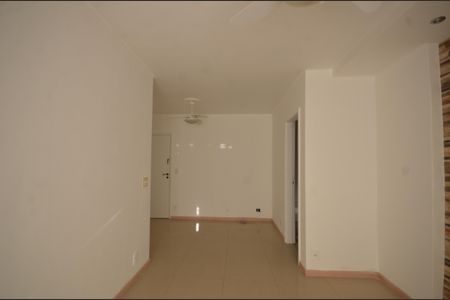Apartamento à venda com 75m², 2 quartos e 1 vagaSala