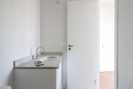 Apartamento para alugar com 69m², 2 quartos e 1 vaga Apartamento para alugar com 69m², 2 quartos e 1 vagaBanheiro da Suíte