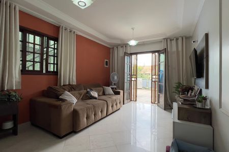 Casa à venda com 150m², 3 quartos e 2 vagas Casa à venda com 150m², 3 quartos e 2 vagasSala