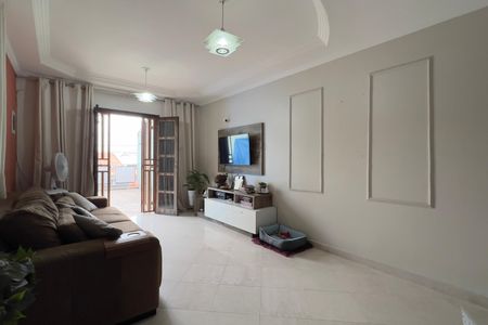 Casa à venda com 150m², 3 quartos e 2 vagas Casa à venda com 150m², 3 quartos e 2 vagasSala