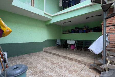 Casa à venda com 150m², 3 quartos e 2 vagas Casa à venda com 150m², 3 quartos e 2 vagasÁrea externa