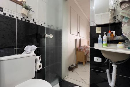 Casa à venda com 150m², 3 quartos e 2 vagas Casa à venda com 150m², 3 quartos e 2 vagasBanheiro da Suíte