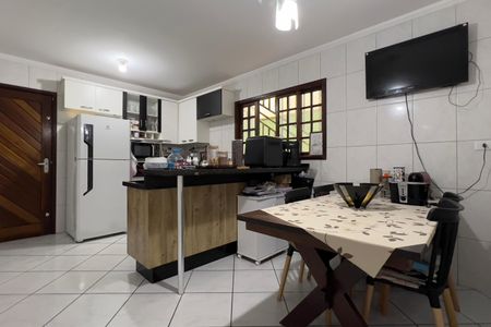 Casa à venda com 150m², 3 quartos e 2 vagas Casa à venda com 150m², 3 quartos e 2 vagasCozinha