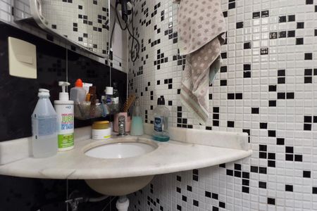 Casa à venda com 150m², 3 quartos e 2 vagas Casa à venda com 150m², 3 quartos e 2 vagasBanheiro da Suíte