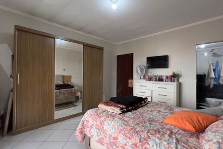 Casa à venda com 150m², 3 quartos e 2 vagas Casa à venda com 150m², 3 quartos e 2 vagasSuíte