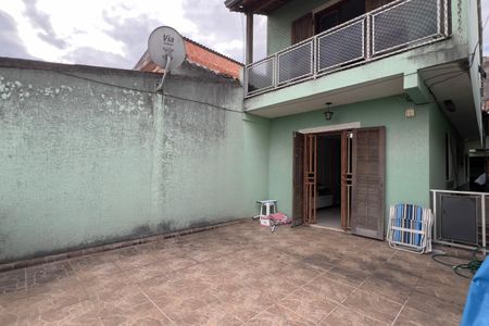 Casa à venda com 150m², 3 quartos e 2 vagas Casa à venda com 150m², 3 quartos e 2 vagasVaranda da Sala
