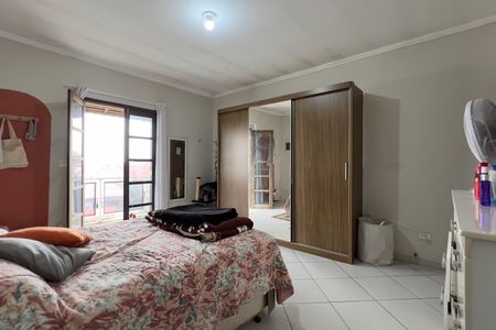 Casa à venda com 150m², 3 quartos e 2 vagas Casa à venda com 150m², 3 quartos e 2 vagasSuíte