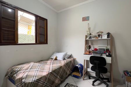 Casa à venda com 150m², 3 quartos e 2 vagas Casa à venda com 150m², 3 quartos e 2 vagasQuarto 2