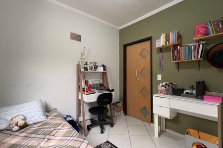 Casa à venda com 150m², 3 quartos e 2 vagas Casa à venda com 150m², 3 quartos e 2 vagasQuarto 2