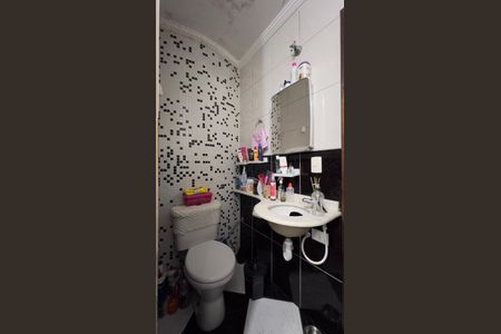 Casa à venda com 150m², 3 quartos e 2 vagas Casa à venda com 150m², 3 quartos e 2 vagasBanheiro 1