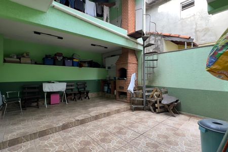 Casa à venda com 150m², 3 quartos e 2 vagas Casa à venda com 150m², 3 quartos e 2 vagasÁrea externa