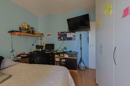 Apartamento à venda com 170m², 4 quartos e 3 vagasQuarto 2