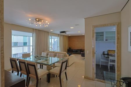 Sala de apartamento à venda com 4 quartos, 170m² em Serra, Belo Horizonte