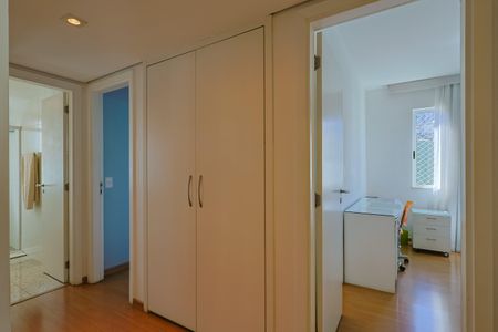 Apartamento à venda com 170m², 4 quartos e 3 vagasCorredor