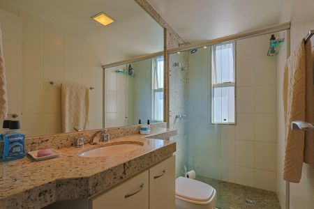 Apartamento à venda com 170m², 4 quartos e 3 vagasBanheiro Social