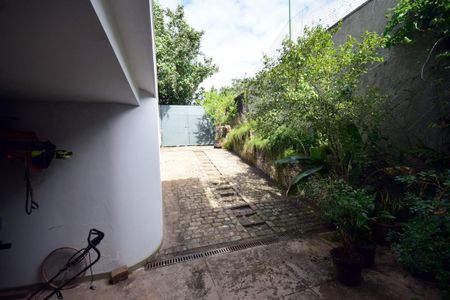 Casa de condomínio à venda com 650m², 4 quartos e 4 vagasAcesso garagem subsolo