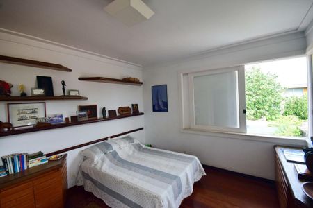 Casa de condomínio à venda com 650m², 4 quartos e 4 vagasSuíte 2