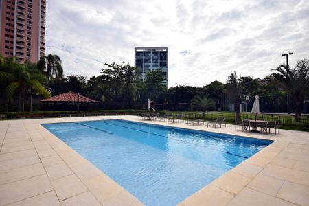 Casa de condomínio à venda com 650m², 4 quartos e 4 vagasÁrea comum - Piscina