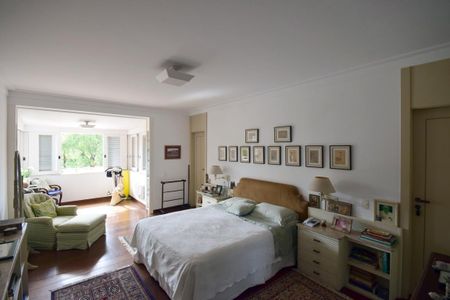 Casa de condomínio à venda com 650m², 4 quartos e 4 vagasSuíte Principal