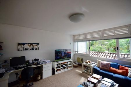 Casa de condomínio à venda com 650m², 4 quartos e 4 vagasCobertura /Sala