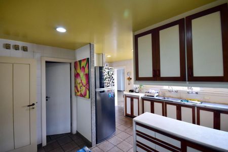 Casa de condomínio à venda com 650m², 4 quartos e 4 vagasCozinha