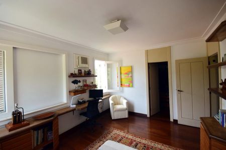 Casa de condomínio à venda com 650m², 4 quartos e 4 vagasSuíte 2