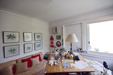 Casa de condomínio à venda com 650m², 4 quartos e 4 vagasEstúdio