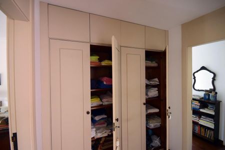 Casa de condomínio à venda com 650m², 4 quartos e 4 vagasSuíte Principal