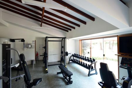 Casa de condomínio à venda com 650m², 4 quartos e 4 vagasÁrea comum - Academia