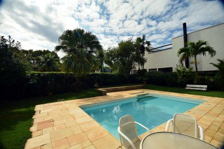 Casa de condomínio à venda com 650m², 4 quartos e 4 vagasPiscina