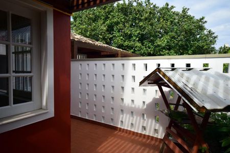 Casa de condomínio à venda com 650m², 4 quartos e 4 vagasCorredor lateral