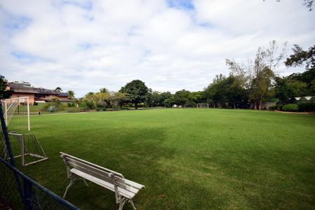 Casa de condomínio à venda com 650m², 4 quartos e 4 vagasÁrea comum - Campo de Futebol