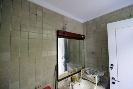 Casa de condomínio à venda com 650m², 4 quartos e 4 vagasBanheiro Externo