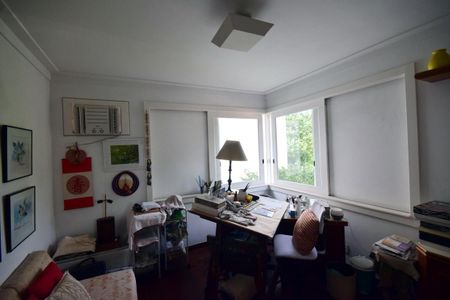 Casa de condomínio à venda com 650m², 4 quartos e 4 vagasEstúdio