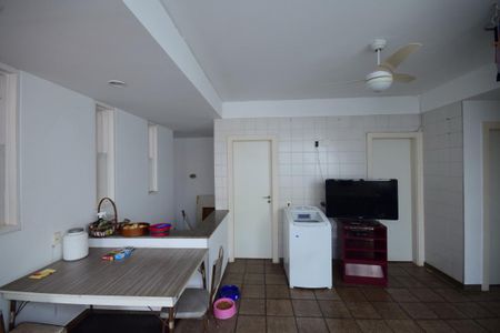 Casa de condomínio à venda com 650m², 4 quartos e 4 vagasÁrea de Serviço