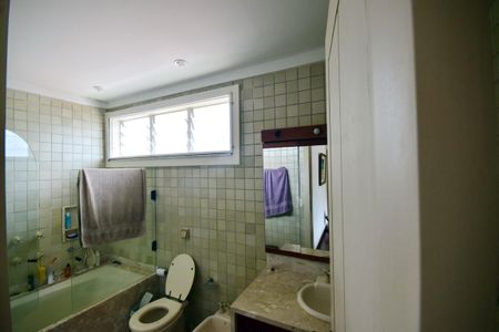 Casa de condomínio à venda com 650m², 4 quartos e 4 vagasBanheiro Suíte 1