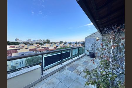 Apartamento à venda com 177m², 4 quartos e 2 vagasVaranda/Terraço