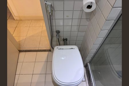 Apartamento à venda com 177m², 4 quartos e 2 vagasBanheiro Social
