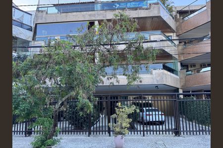 Apartamento à venda com 177m², 4 quartos e 2 vagasFachada