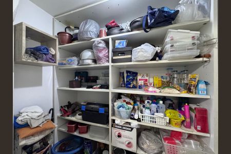 Apartamento à venda com 177m², 4 quartos e 2 vagasCozinha e Área de Serviço - Despensa