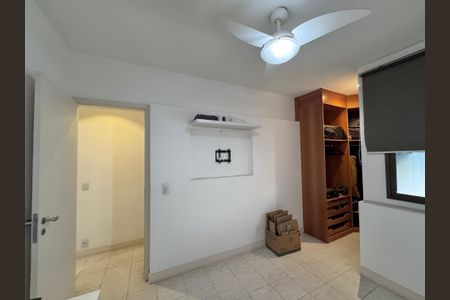 Apartamento à venda com 177m², 4 quartos e 2 vagasQuarto 2