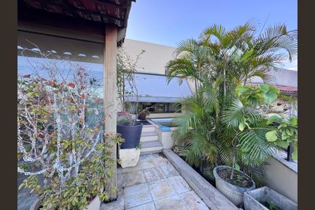 Apartamento à venda com 177m², 4 quartos e 2 vagasVaranda/Terraço