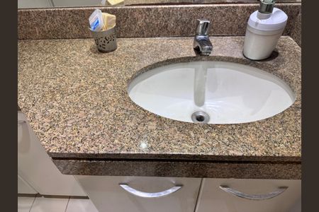 Apartamento à venda com 177m², 4 quartos e 2 vagasLavabo