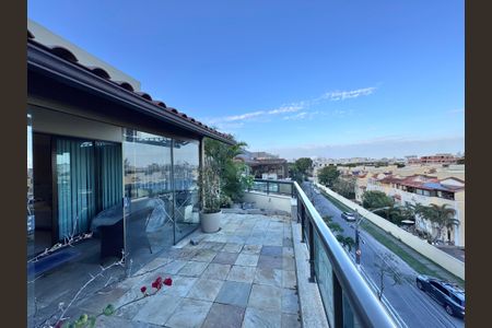 Apartamento à venda com 177m², 4 quartos e 2 vagasVaranda/Terraço