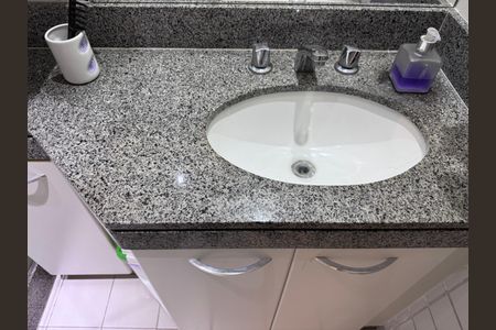 Apartamento à venda com 177m², 4 quartos e 2 vagasBanheiro Social