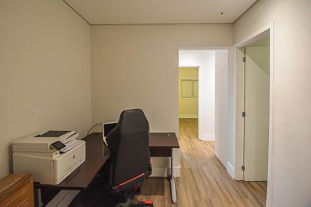 Apartamento à venda com 151m², 4 quartos e 2 vagasEscritório