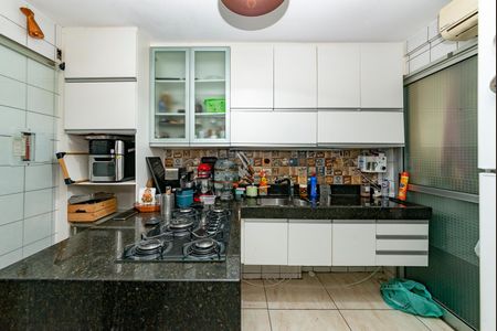 Apartamento à venda com 75m², 2 quartos e 1 vagaCozinha