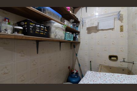 Casa à venda com 174m², 3 quartos e 3 vagasÁrea de Serviço 1