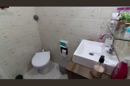 Casa à venda com 174m², 3 quartos e 3 vagasBanheiro 