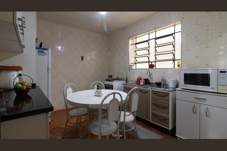 Casa à venda com 174m², 3 quartos e 3 vagasCozinha